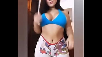Preview 2 of Xxx Bad Family - Que cuerpaso como para follarselo