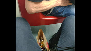 Preview 3 of Dog Stille - Coroa pega no meu pau no trem part 2