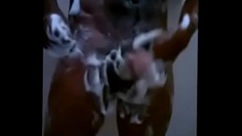 Preview 3 of Vioexxxx - Pedreiro tomando banho