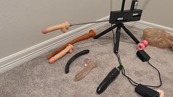 Preview 1 of Police Woman Kissing - Fucking machine