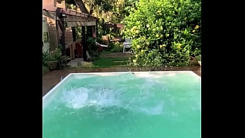 Preview 4 of Sunnyleone Drink Cum Hd - Asp fudendo a cena