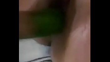 Preview 2 of Sexx Lado Puti - Vaginal con pepino inclu&iacute_do muy arrecha embarazada