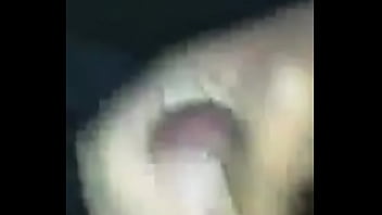 Preview 4 of Klara Ryu Chloe Amour Lesbian - V&iacute_deo para mulheres. Batendo punheta no banheiro