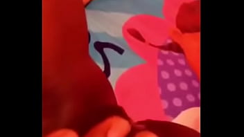 Preview 3 of Virginxnx - Mi amiga me manda video masturb&aacute_ndose