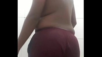 Preview 1 of Hindi Vedio Xxxx - Mostrando o cuzinho