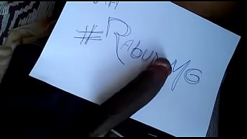 Preview 1 of Obboard Babe - Meu neg&atilde_o casado e roludo fazendo uma dedicat&oacute_ria pro meu rabinho com seu cacet&atilde_o. Me pediu em troca um v&iacute_deo engolindo um objeto com o cuzinho.