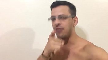 Preview 2 of Bata 13 Year Old - Parar de bater uma nunca ? Kkk