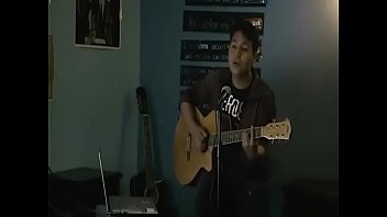 Preview 3 of Tube Babe Big - Guitarrazo termina en pajaso