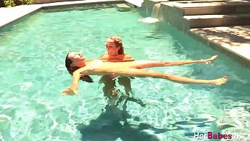 Preview 2 of Big Tit Real Mom Son - Blonde pornstar Brett Rossi orally pleased by brunette lesbo