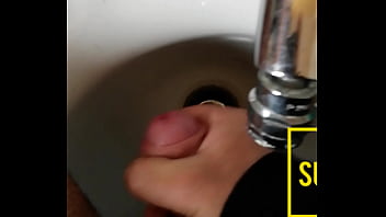 Preview 3 of Purulia Xxx Videos - Sborrata nel bidet