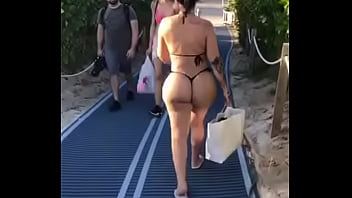Preview 2 of Ass Peins - Sexy @xbadlatinax Walking Away
