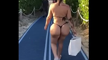 Preview 1 of Ass Peins - Sexy @xbadlatinax Walking Away