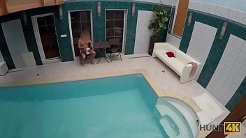 Preview 1 of Dawnlod Sd Card - HUNT4K. La bellezza teenager Anna Rose &egrave_ pronta per fare sesso per soldi dopo le procedure della spa