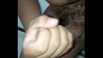 Preview 2 of Asian Gagg It Down - Novinho Batendo uma punheta gostosa