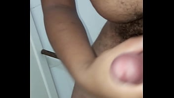 Preview 3 of Asian Gagg It Down - Novinho Batendo uma punheta gostosa