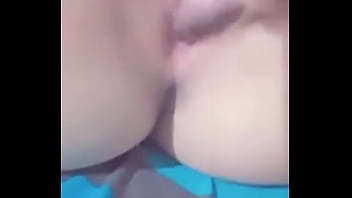 Preview 3 of Huge Saggy Tits Indian - Mi amiguita virgen d&aacute_ndose dedito