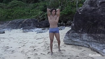 Preview 1 of Indea Xnxx - Muscle worship on the beach