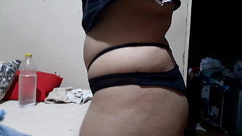Preview 1 of Www Nxxx Co - Trans comendo ninfeta