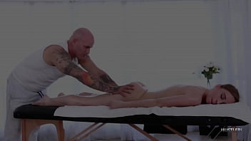 Preview 1 of Mom Badmasti - HUSTLER Petite Massage With Norah Nova