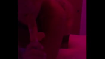 Preview 1 of School Kemp Sex Forse - Mi novia chupando un consolador,  practicando para chuparme la pija
