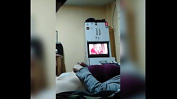 Preview 1 of Ash Pissing - Rubia de 19 a&ntilde_os le gusta los negros esto paso en iquitos