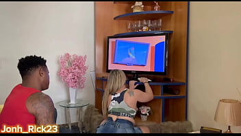 Preview 1 of Priyanka Chopra Xxx Bf Hd - minha madrasta entrou na frente da tv e eu comi o cu dela por me atrapalhar