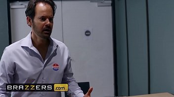 Preview 2 of Freundin Gefickt - (Abigail Mac,  Xander Corvus) - Stuffing Her Ballot Box - Brazzers