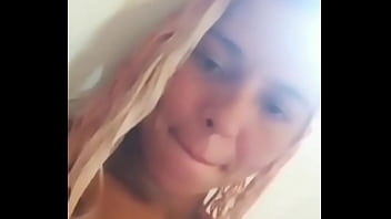 Preview 1 of Japan Mandi - M&aacute_rcia dias farias amostrando o peito na live do Instagram