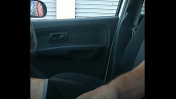 Preview 2 of Porno5 In - De bobeira batendo na rua