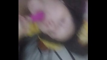Preview 4 of Telugu Sex Videos V - Jovencita tocandose mientras su papi no est&aacute_