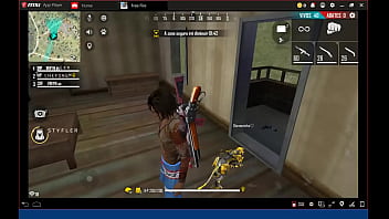 Preview 3 of Big Asa Riding - NEGAO DO FREE FIRE FUDENDO DUAS NOVINHAS BEM DOTADAS