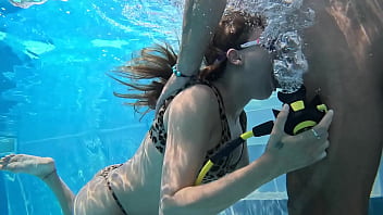Preview 1 of Ofice Old Man - TaliaMint learning how to suck fuck Underwater