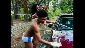 Preview 1 of Blue Tube Mp4 Download - Car washing turned for juicy Brazilian floozie Sandra into nasty  double-barreled threesome outdoor action