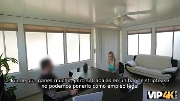 Preview 1 of Ro Xnxx - VIP4K. Hombre toma c&aacute_mara y organiza casting porno en agencia de pr&eacute_stamos