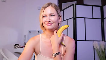 Preview 1 of John Ss Turk - Sexy eating banana