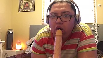 Preview 2 of Chudai Chut Lund - Maribel sucks and cums on her toys
