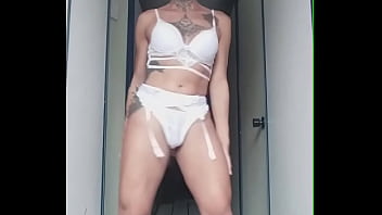 Preview 1 of Miamigo - Sabrina Prezotte sensualizando no XVIDEO RED.