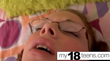 Preview 3 of Xxx Duia - MY18TEENS - Slut Masturbate Wet Pussy Sex Toys and Orgasm Closeup