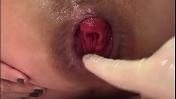 Preview 3 of Heather Starlet Ashlyn Rae - Acariciando o prolapso da arrombada