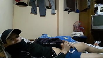 Preview 1 of Seacharab Saxy Girls - Despertando con el palo duro parte 2