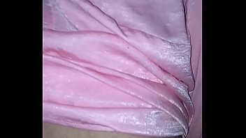Preview 1 of Mother In Laws Massage - Mi prima sexy