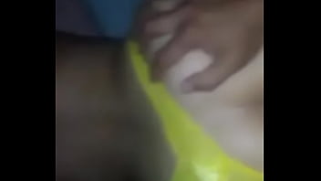 Preview 1 of Kavi Maduwa - De amarillo