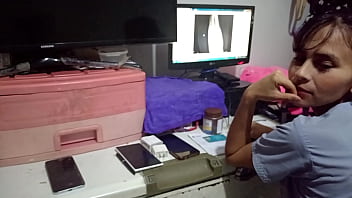 Preview 1 of Karen Fishar Pov - &iexcl_Cita con la  Doctora Perrospi se sale de control ! Ella prescribe un keleden extraforte intrapiernosa por 30 d&iacute_as,  va a tenerme bien atendido mientras siga quebrado.
