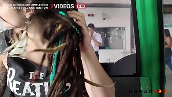 Preview 3 of Vintage Piv - Boquete Arriscado em Publico no telef&eacute_rico no Chile - Dread Hot