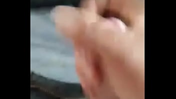 Preview 3 of Deb Sager - Hetero enga&ntilde_ado se saca otra vez la leche