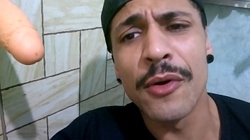 Preview 3 of Just Give Up - MEDI O PAU DO MEU AMIGO E CHUPEI SEM ELE QUERER. (O PAU DO BOMBADO)