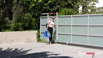 Preview 1 of Bfsxxx Video Pele - step Mom Protects &#039_s Heart From Every Slut