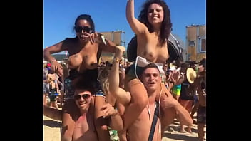 Preview 4 of Christmas Mia Khalifa - Peito em festa rave