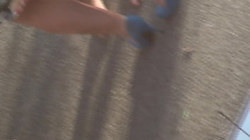 Preview 2 of R15 Box - Two Candid young women - Bare feet and Heels