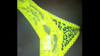 Preview 4 of Suny Hotsax - Pretinha ganhando pika na madrugada